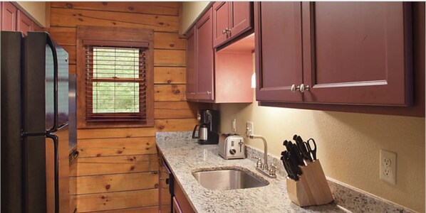 Private kitchen - Wisconsin Dells Christmas Mtn Resort 103 (Wisconsin Dells)