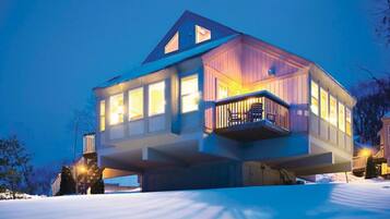 House, 2 Bedrooms | Front of property - evening/night