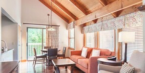 Villa, 1 Bedroom, Kitchen | Living room | Flat-screen TV, fireplace - Mountainloft Resort No Resort Fee 101 (Gatlinburg)