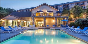 Indoor pool, outdoor pool
