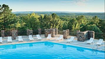 House, 1 Bedroom | Outdoor pool