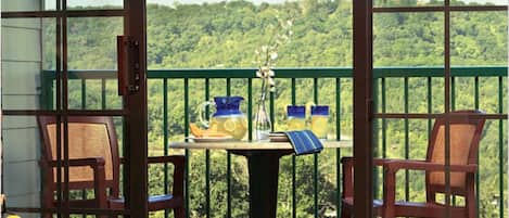 Studio, 1 Bedroom | Balcony