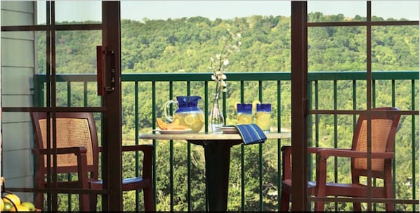 Studio, 1 Bedroom | Balcony