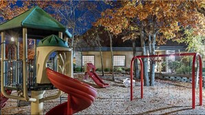 Area giochi per bambini (all'aperto)