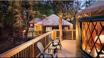 House, 2 Bedrooms | Balcony