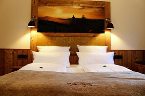 Habitación doble | Escritorio, wifi gratis, ropa de cama