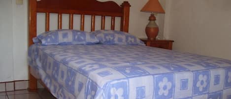 3 bedrooms, premium bedding, iron/ironing board, free WiFi