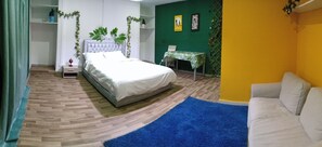 Business Suite, 1 Queen Bed, Non Smoking, Courtyard View | View from room