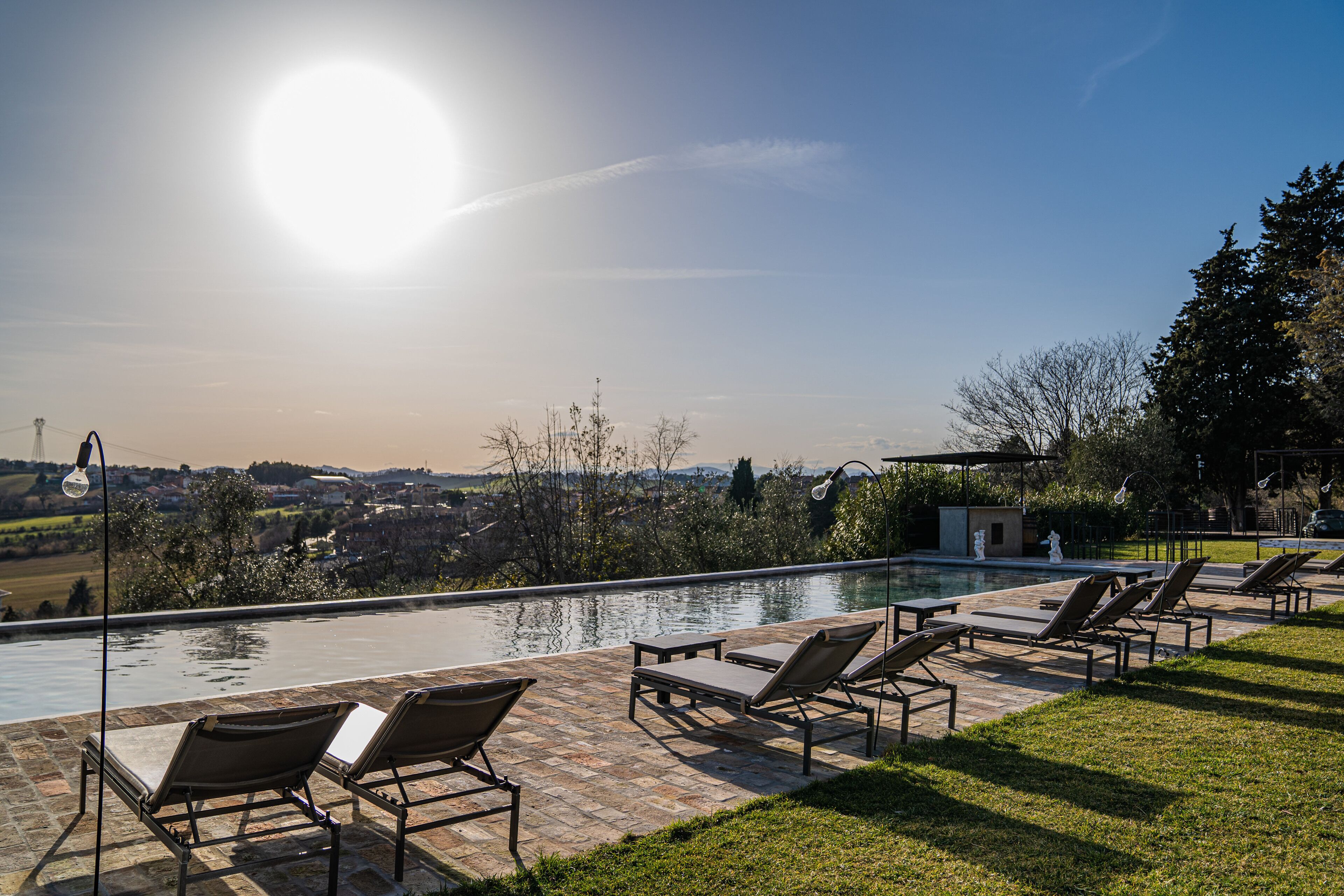 Außenpool, geöffnet von 09:00 Uhr bis 22:00 Uhr, Liegestühle