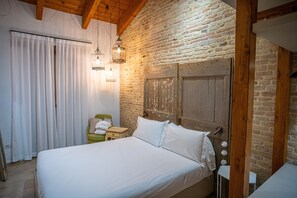 Classic-Doppelzimmer | Minibar, Zimmersafe, Schreibtisch, schallisolierte Zimmer