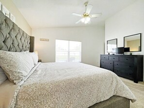 4 chambres, fer et planche à repasser, Wi-Fi, draps fournis
