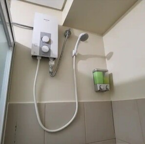 Bathroom - Studio 23@Avida-Feel at Home in the heart of Davao (Davao City)