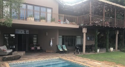 Versot "crazy about our place" in Afrikaans