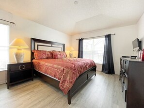 4 bedrooms, iron/ironing board, WiFi, bed sheets
