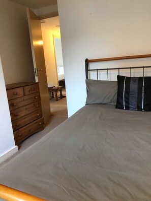 2 bedrooms
