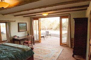 Individually decorated, individually furnished, laptop workspace