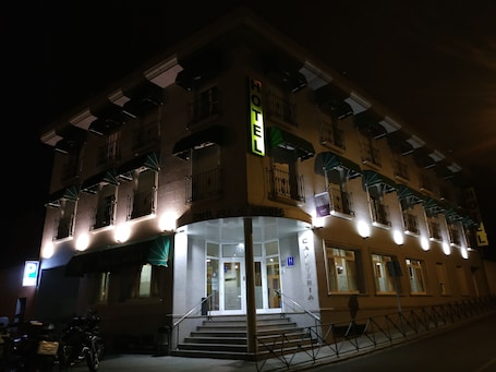 Front of property - evening/night