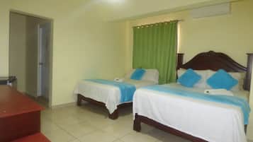 Family Quadruple Room | Laptop workspace, blackout drapes, iron/ironing board, free WiFi