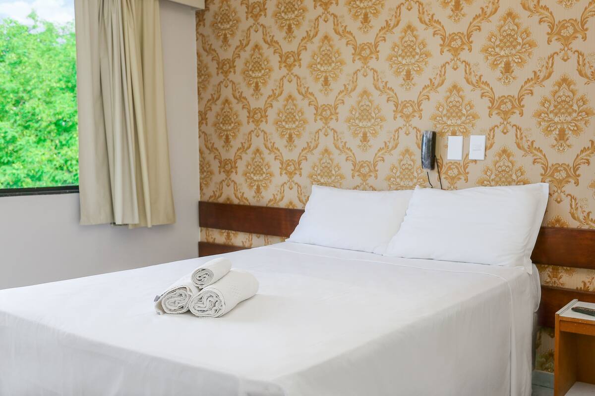 Double Room | Minibar, in-room safe, soundproofing, WiFi (free)