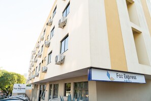 Front of property - Foz Express Hotel (Foz do Iguaçu)