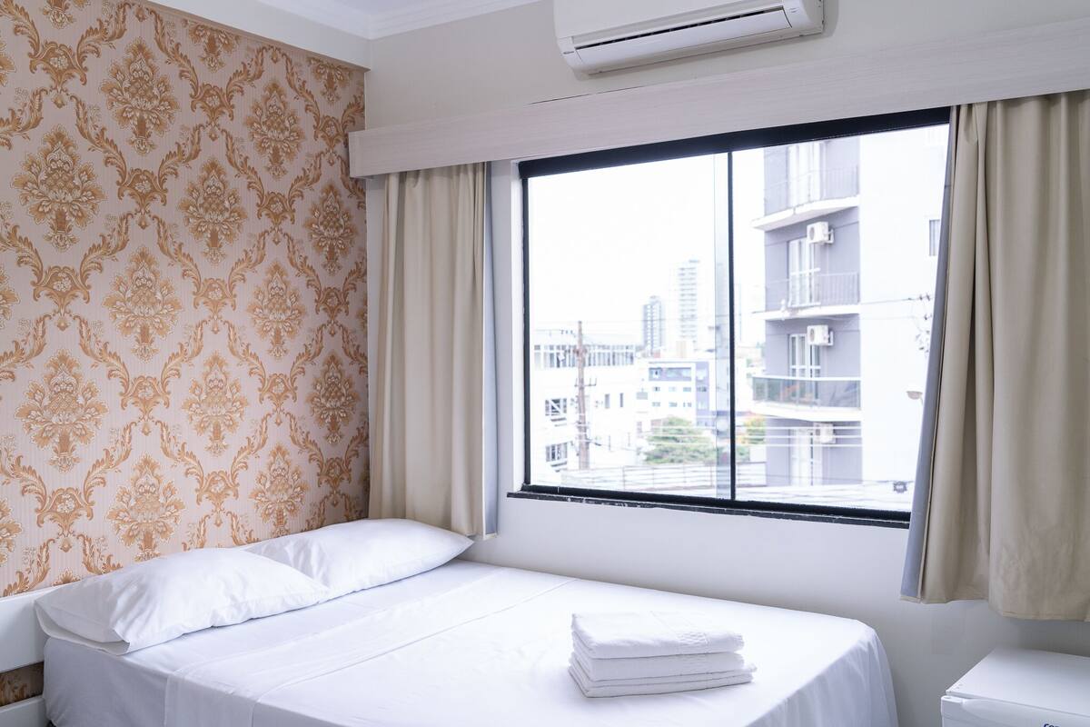Minibar, in-room safe, soundproofing, WiFi (free)
