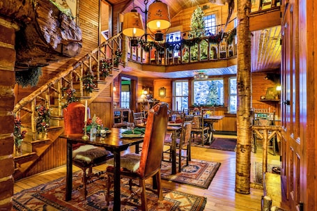 Restaurant. Lake Placid Stagecoach Inn