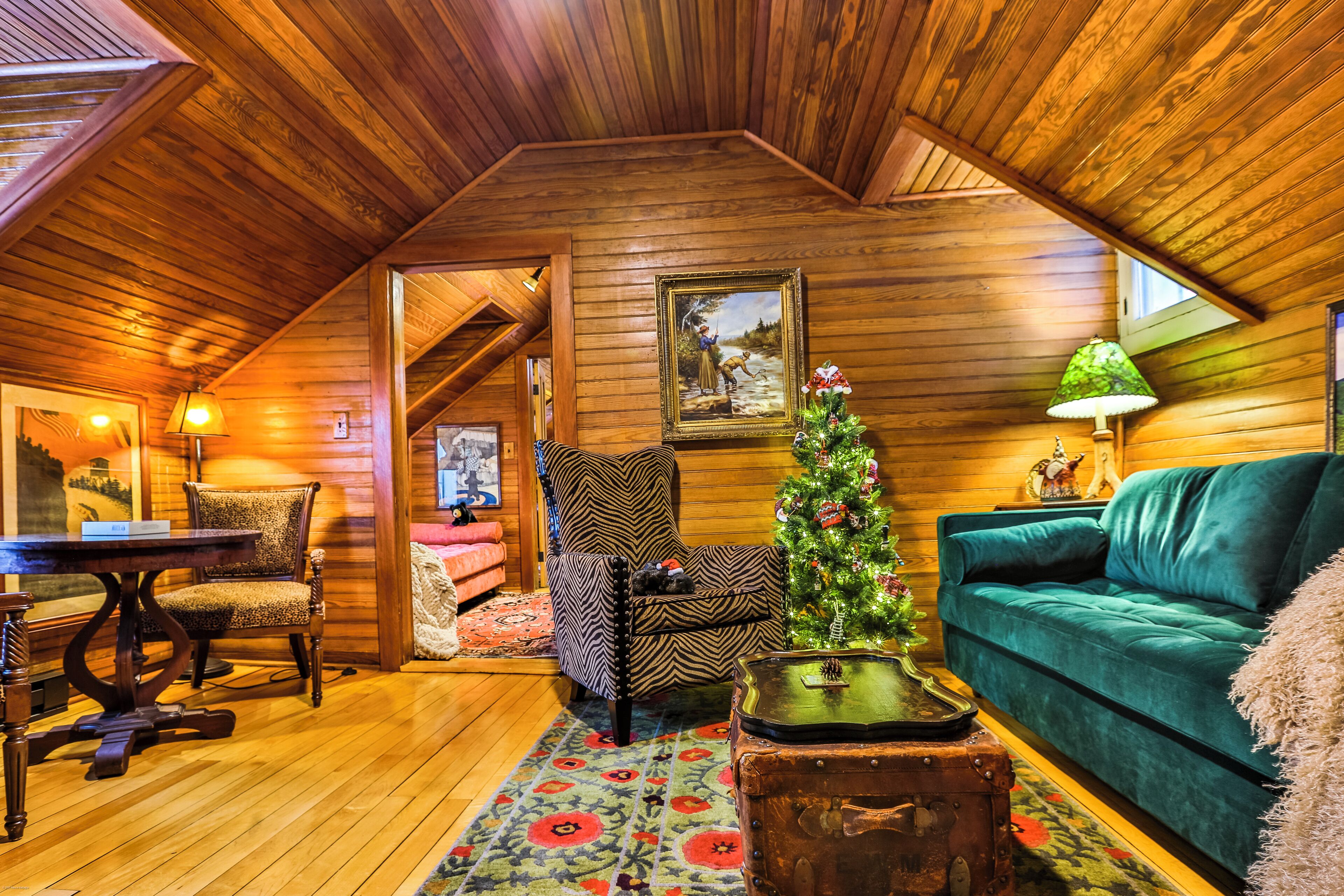 The LaHart Suite | Coin séjour | Télévision LCD de 26 pouces avec chaînes par satellite, télévision