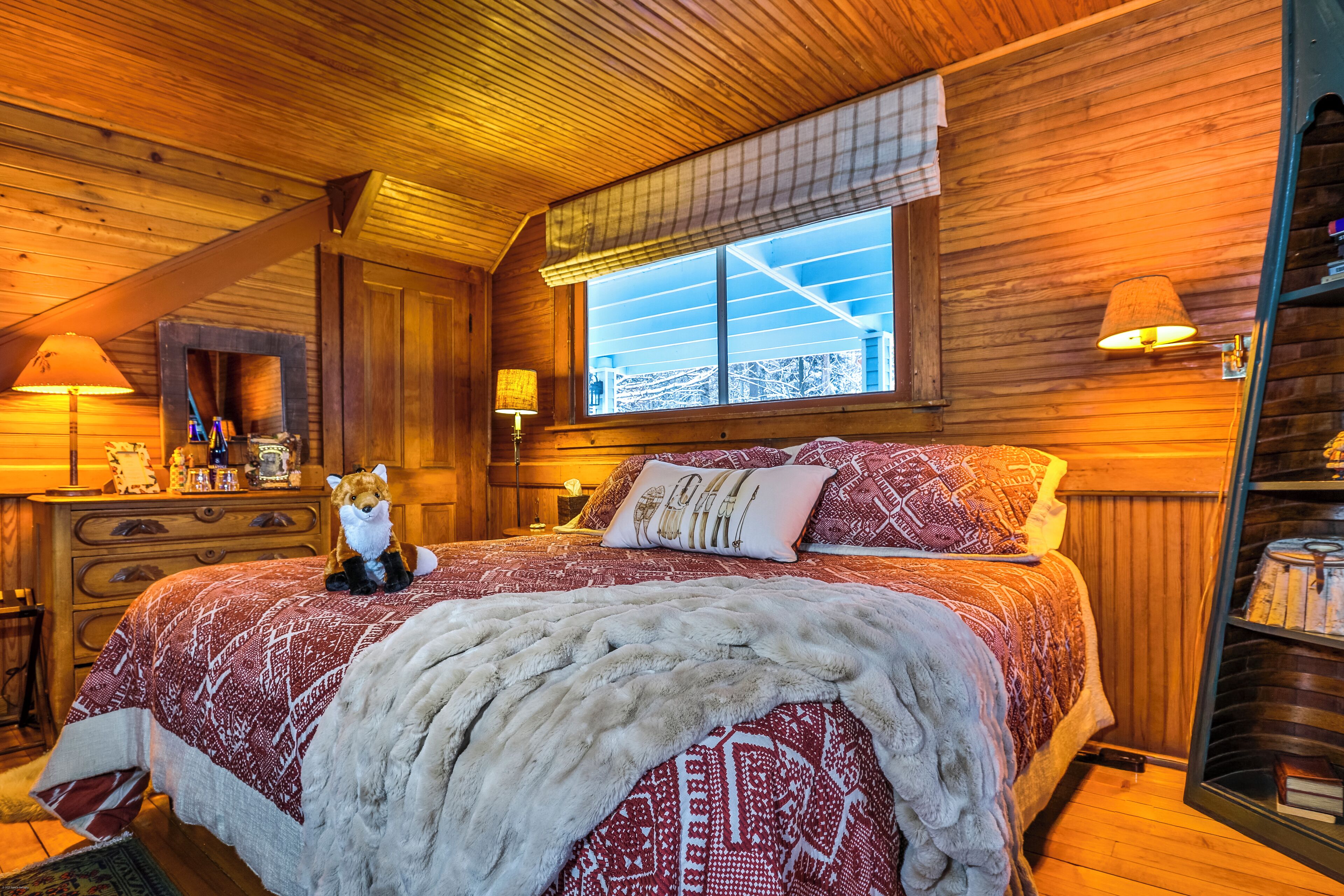 The Kate Smith Suite | Egyptian cotton sheets, premium bedding, down duvets, pillow-top beds