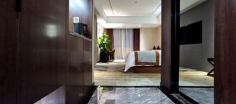 Huangting Lijing Hotel