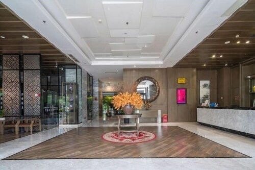 Huangting Lijing Hotel