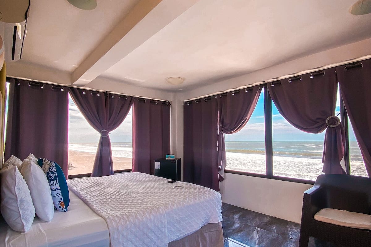 Double Room, Ocean View | 1 bedroom, bed sheets
