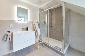 Exclusive Double Room, Private Bathroom (Mosel-Loft) | Bathroom - Rochter Landhotel (Zeltingen-Rachtig)