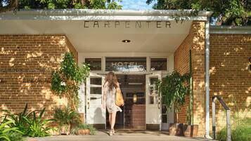 Fachada de la propiedad