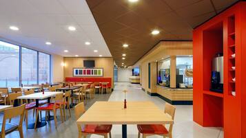 تناول الطعام