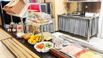 Daily buffet breakfast (CZK 222.43 per person)