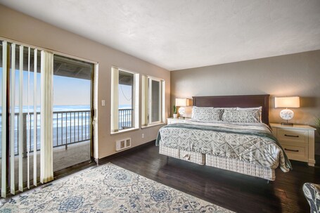 Studio, 1 Bedroom, Private Pool, Beach View (Pacific Crest #310). Nye Beach