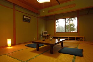 Japanese Style Room, 4 People