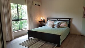 3 bedrooms - Sid's Place!  PETS BEACH MT COOLUM SHOPS GOLF 🐶 🏝For a quiet & relaxing stay! (Mount Coolum)