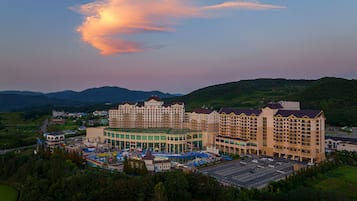 Vista frontal de la propiedad