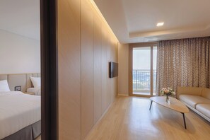 Down comforters, blackout drapes, bed sheets - Sono Belle Cheonan (Cheonan)