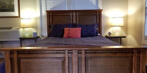 Room, 1 Queen Bed (Cabin #6) | Iron/ironing board, free WiFi, bed sheets, wheelchair access - China Creek Cottages (Willow Creek)