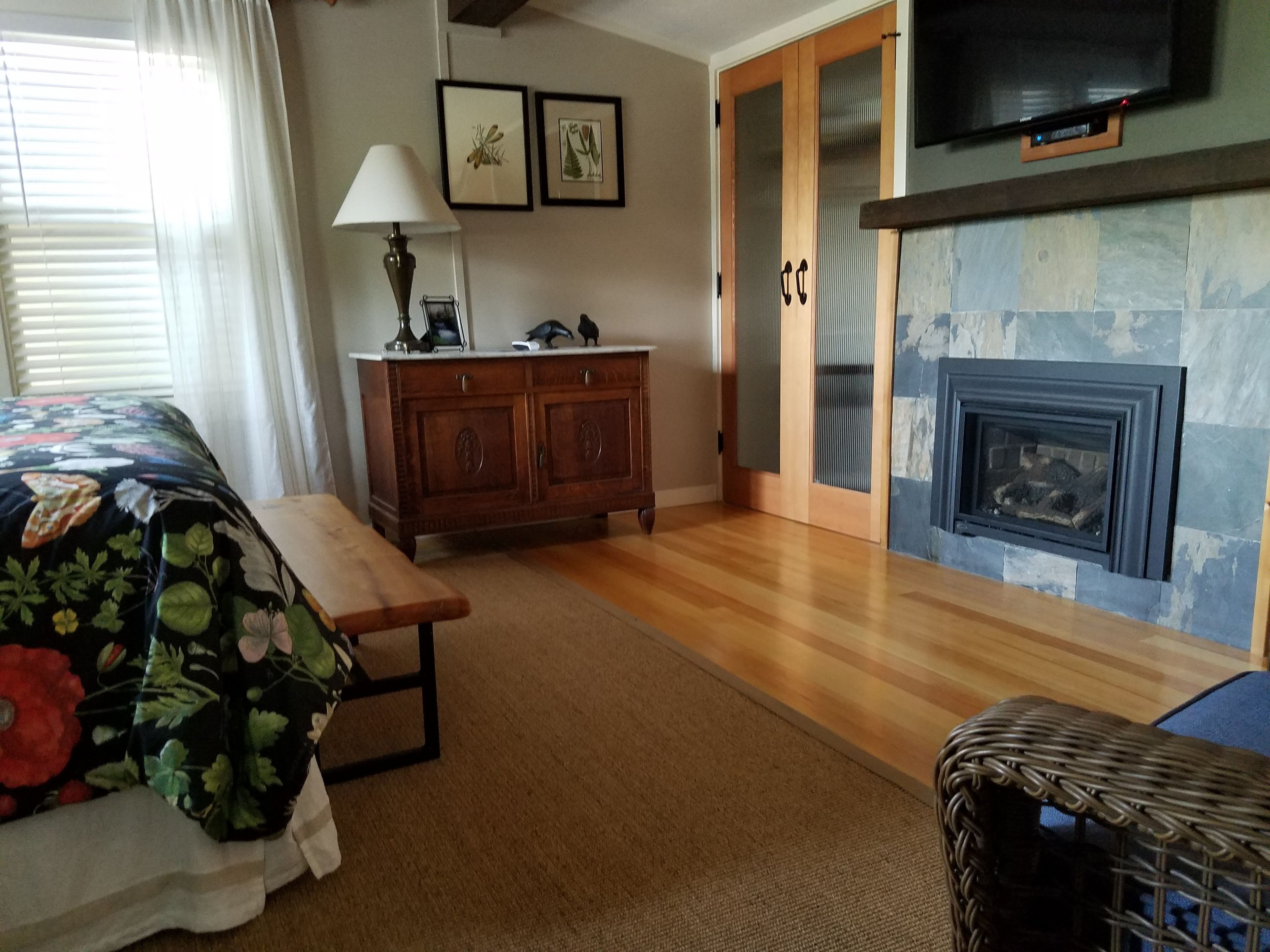 Iron/ironing board, free WiFi, bed sheets, wheelchair access