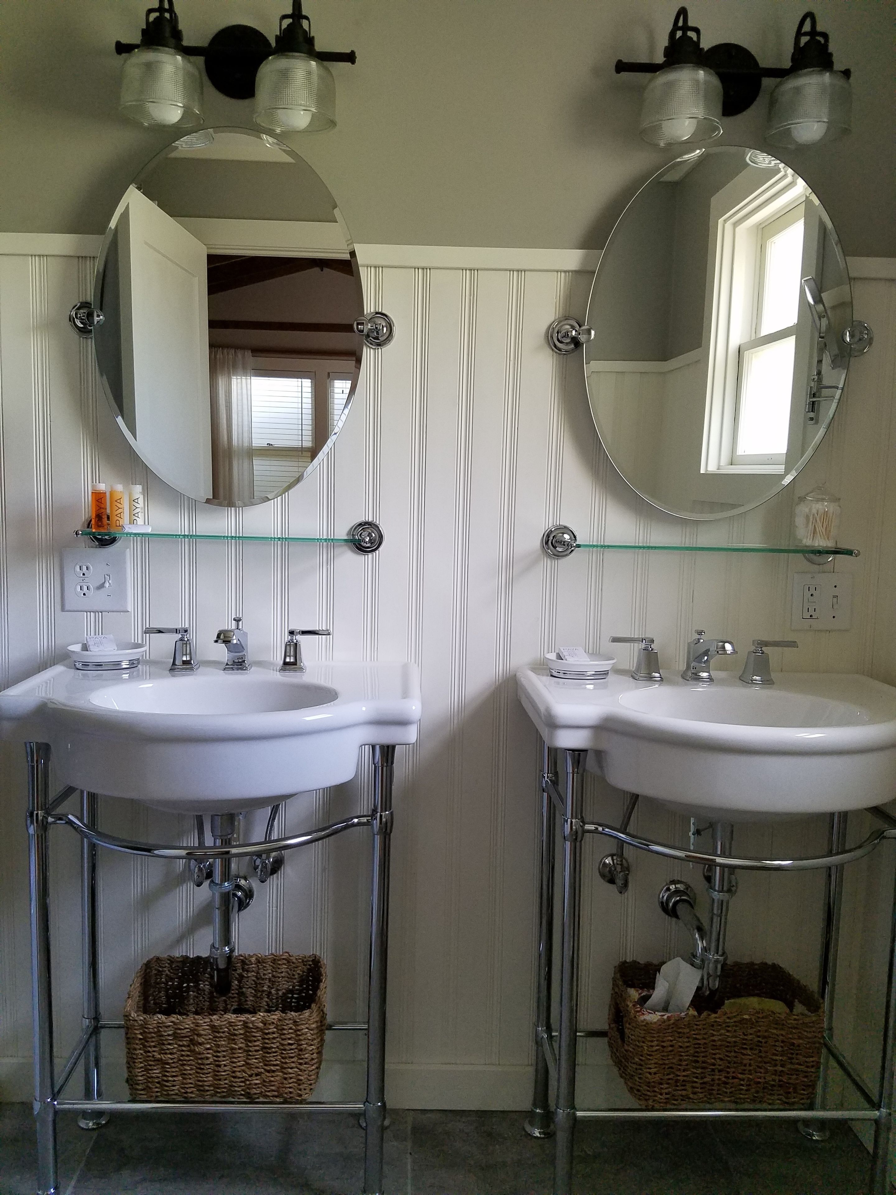 高級客房, 1 張特大雙人床 (Cabin #3) | 浴室 | 提供毛巾