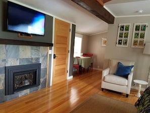 Superior-Zimmer, 1 King-Bett (Cabin #3) | Bügeleisen/Bügelbrett, kostenloses WLAN, Bettwäsche, Rollstuhlgeeignet