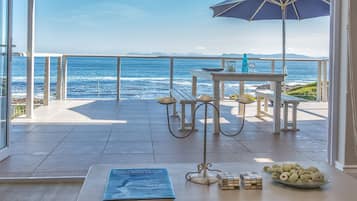 Superior House, 4 Bedrooms, Sea View, Oceanfront | Terrace/patio