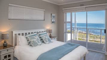 Superior huis, 4 slaapkamers, uitzicht op zee, aan zee | Uitzicht vanuit de kamer