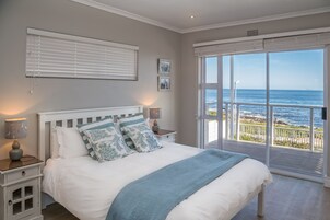 Superior House, 4 Bedrooms, Sea View, Oceanfront | View from room