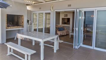 Sun deck