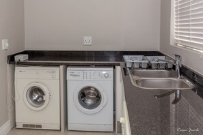 Superior House, 4 Bedrooms, Sea View, Oceanfront | Private kitchen | Fridge, microwave, oven, stovetop