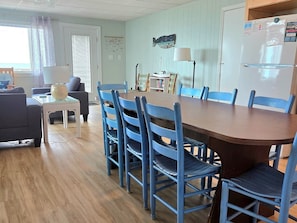 Dining - 3 bedroom 2 bathroom, pet friendly, ocean front duplex (Emerald Isle)